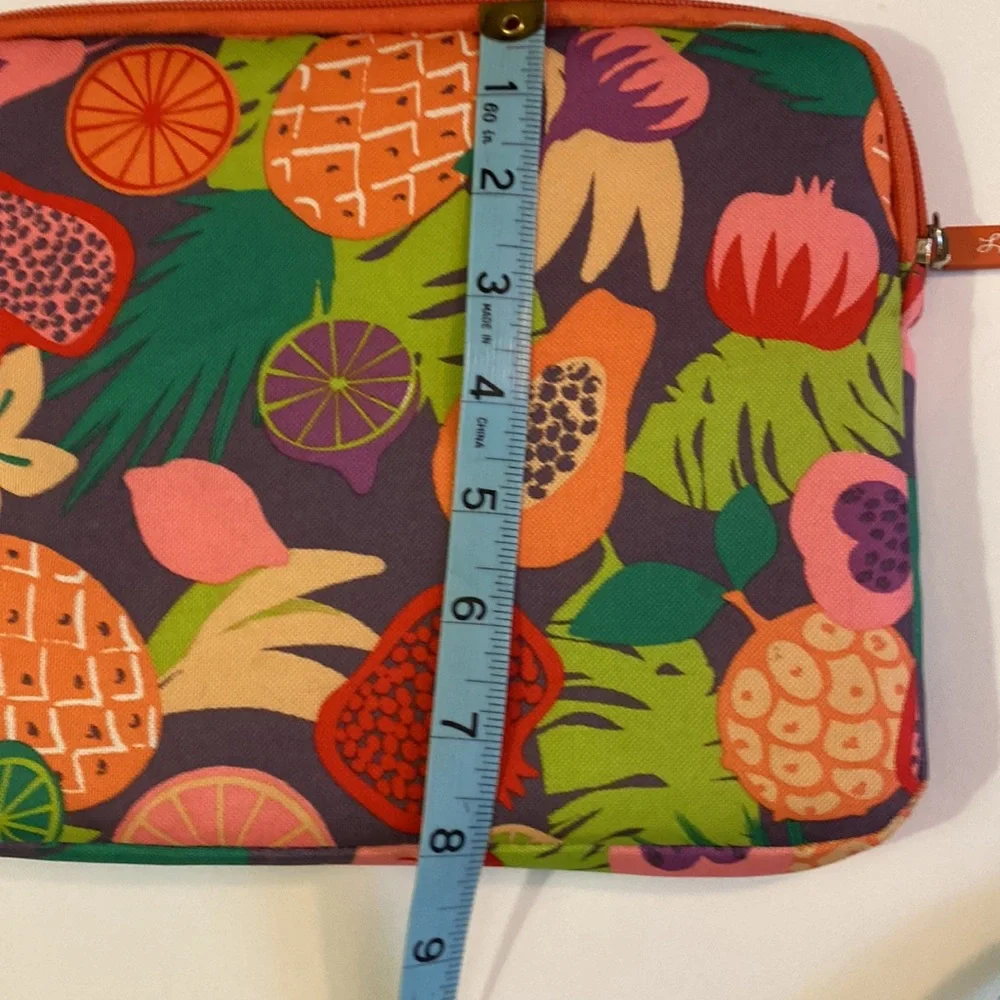 NWOT Lily Bloom protective device case in cute fruit pattern!